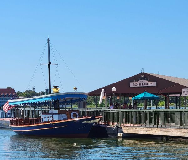 Magic_Kingdom_Boat_T...